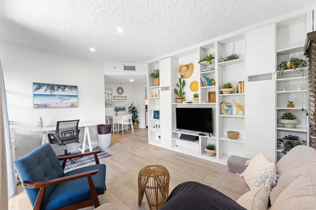 Delight And Cozy Apt Close To Las Olas & The Beach Fort Lauderdale Exterior photo